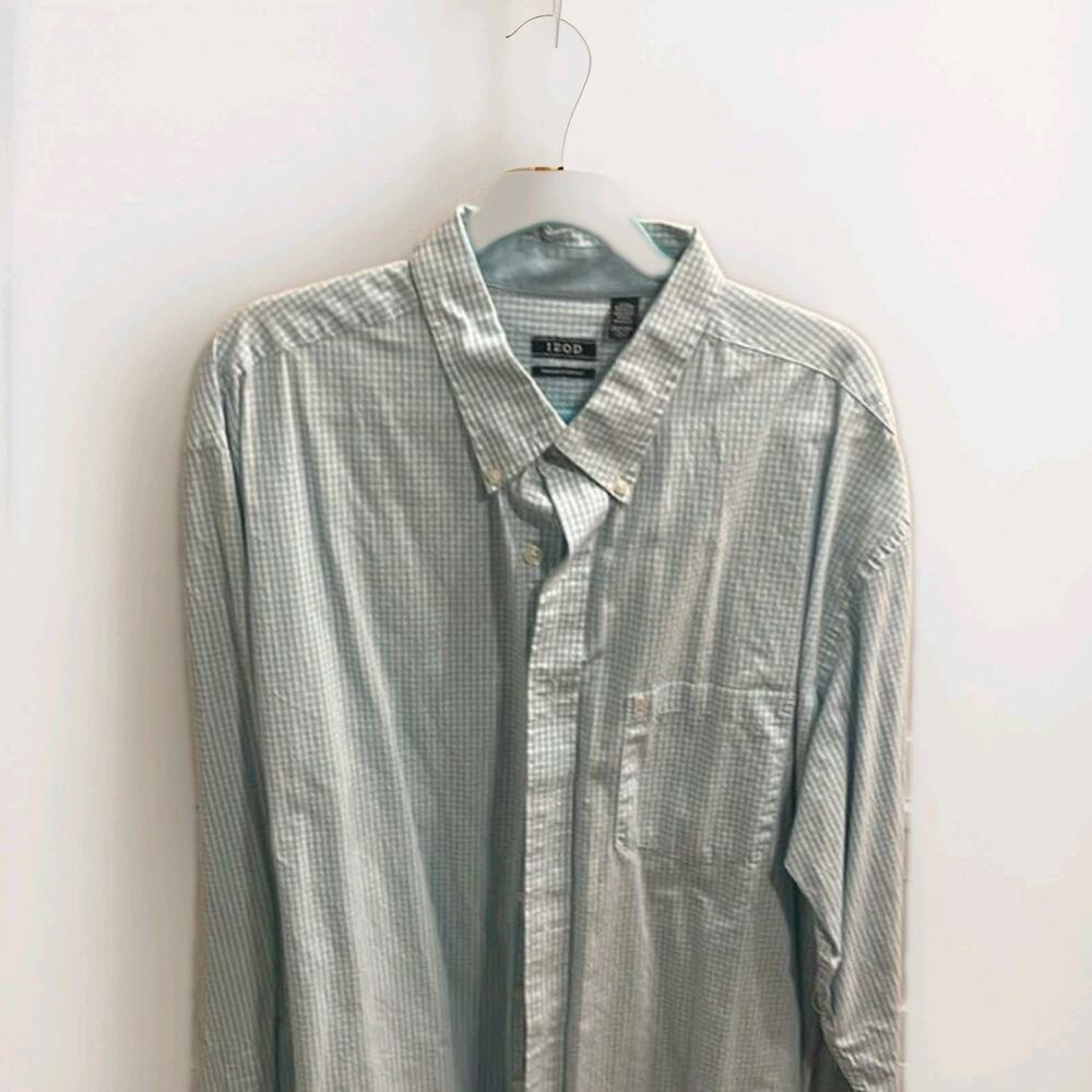 Izod Men's Aqua Checkered Button‎ Down Shirt